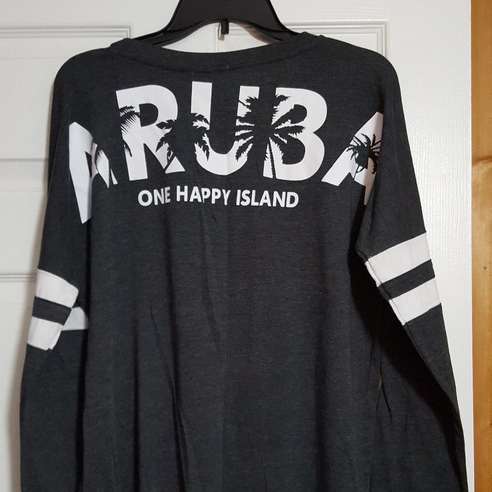 Womens XL  long sleeve v neck tee